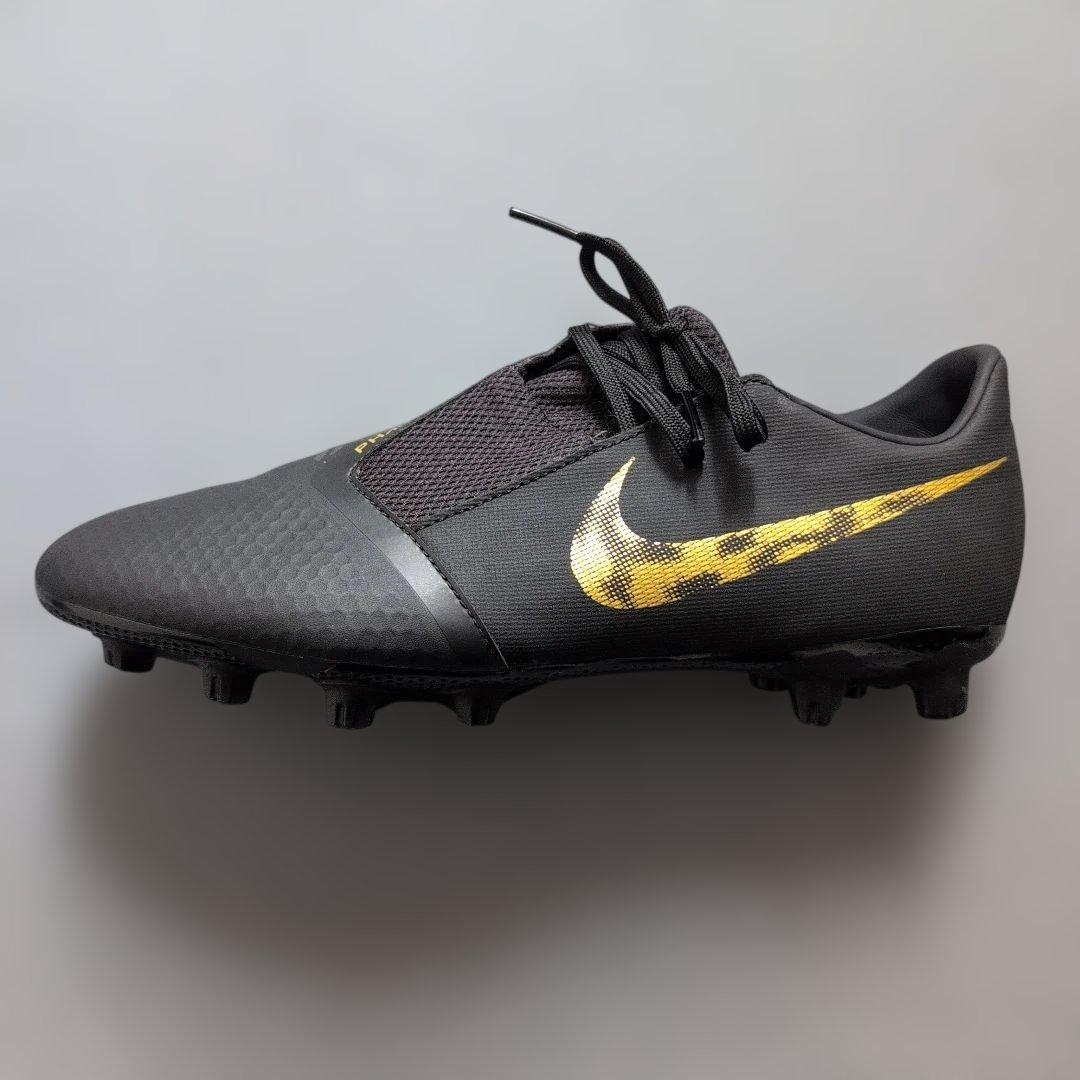 ナイキ　サッカースパイク　ファントムヴェノム　黒金