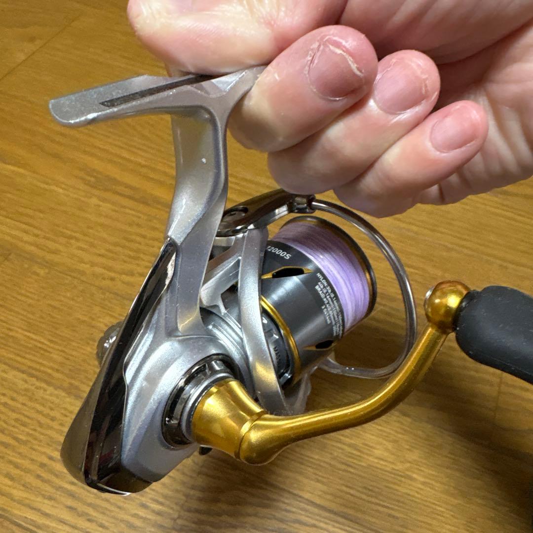 21DAIWA FREAMS FC LT2000Sスピニングリール未使用！