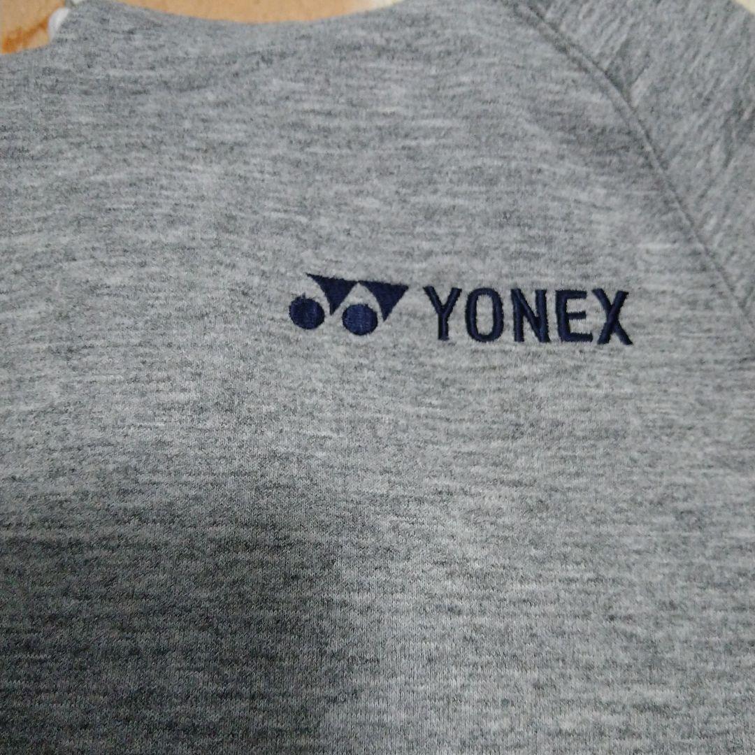 YONEX フード付きパーカー　ユニSサイズ