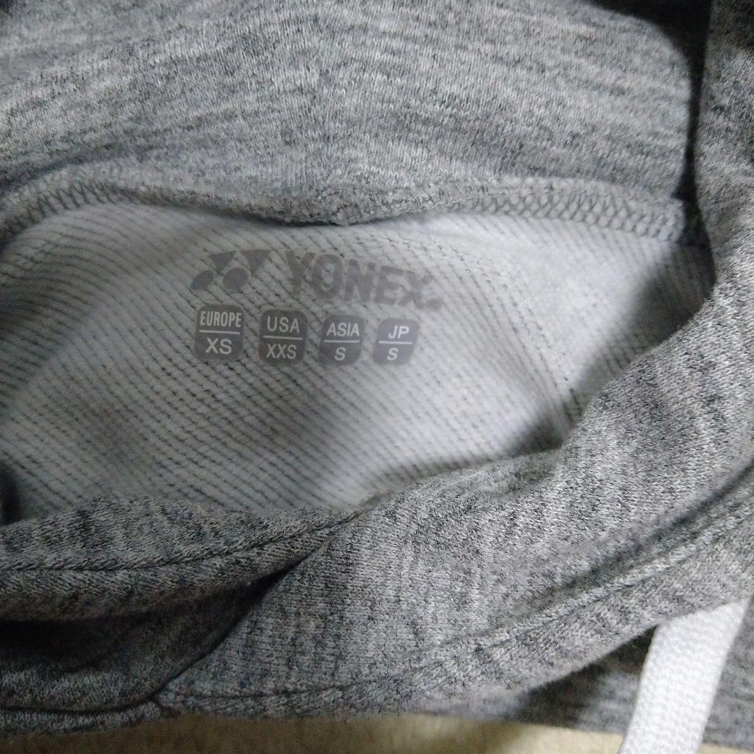 YONEX フード付きパーカー　ユニSサイズ