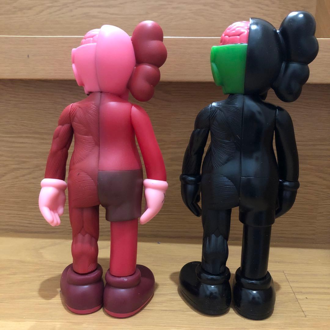 ト*パ様 カウズ KAWS COMPANION 人体模型 EDITION ブラッ
