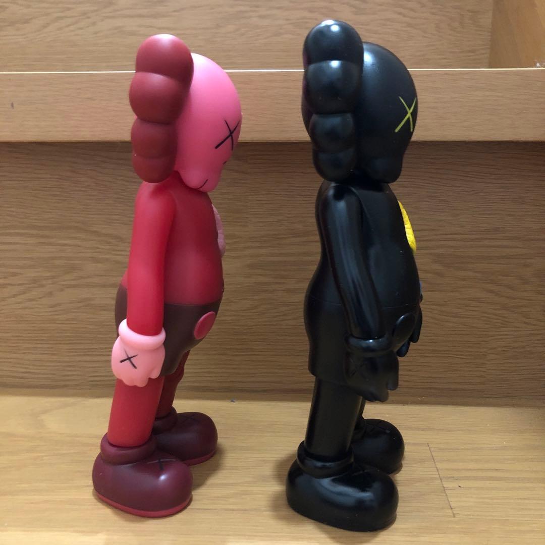 ト*パ様 カウズ KAWS COMPANION 人体模型 EDITION ブラッ