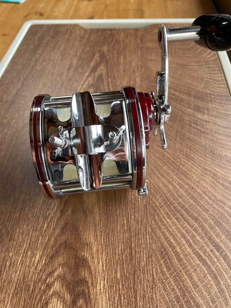 ペン PENN SENATOR 113H 4/ 0 ベイトリール 両軸リール