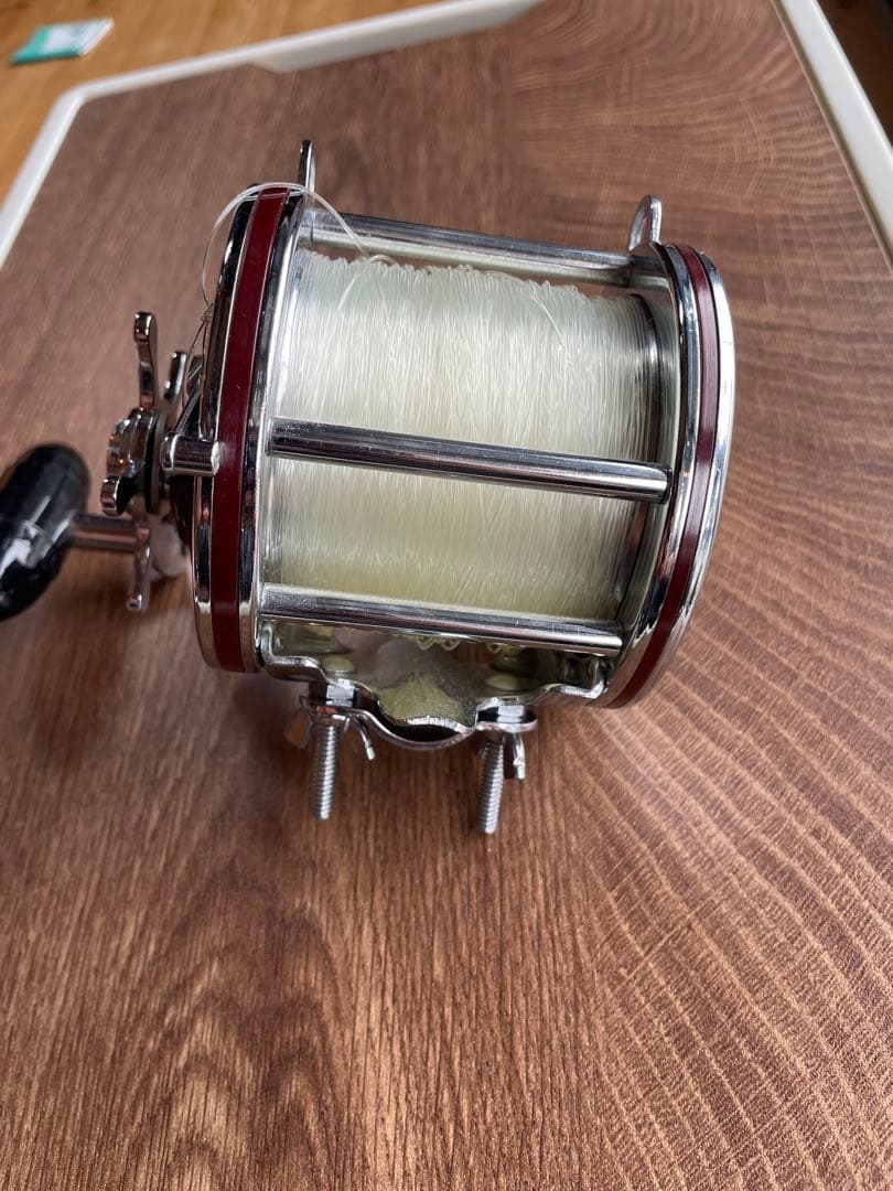 ペン PENN SENATOR 113H 4/ 0 ベイトリール 両軸リール