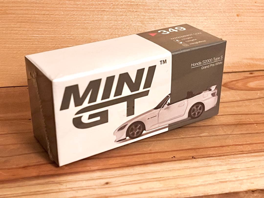 トミカリミテッド、MINIGT 4台まとめ販売