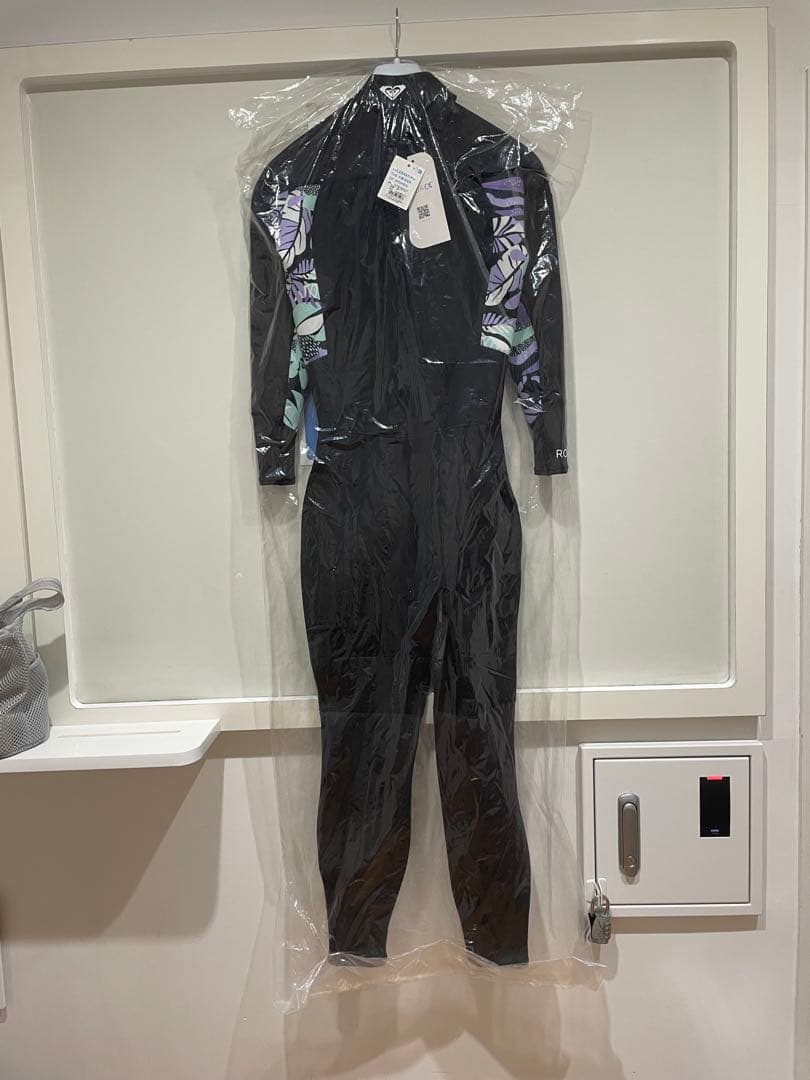 【新品・未使用・タグ付】ROXY ロキシー2.5/2フルスーツ Lサイズ