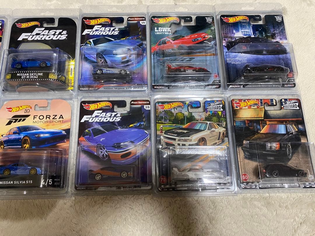 ホットウィール　プレミアム　大人気　日産GTR R34 チェースカー　チェーサー