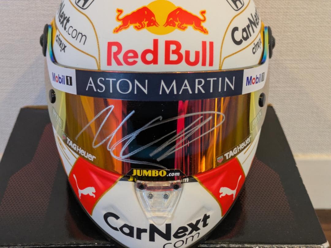 フェルスタッペン 2020年 レッドブル 直筆サイン ヘルメット