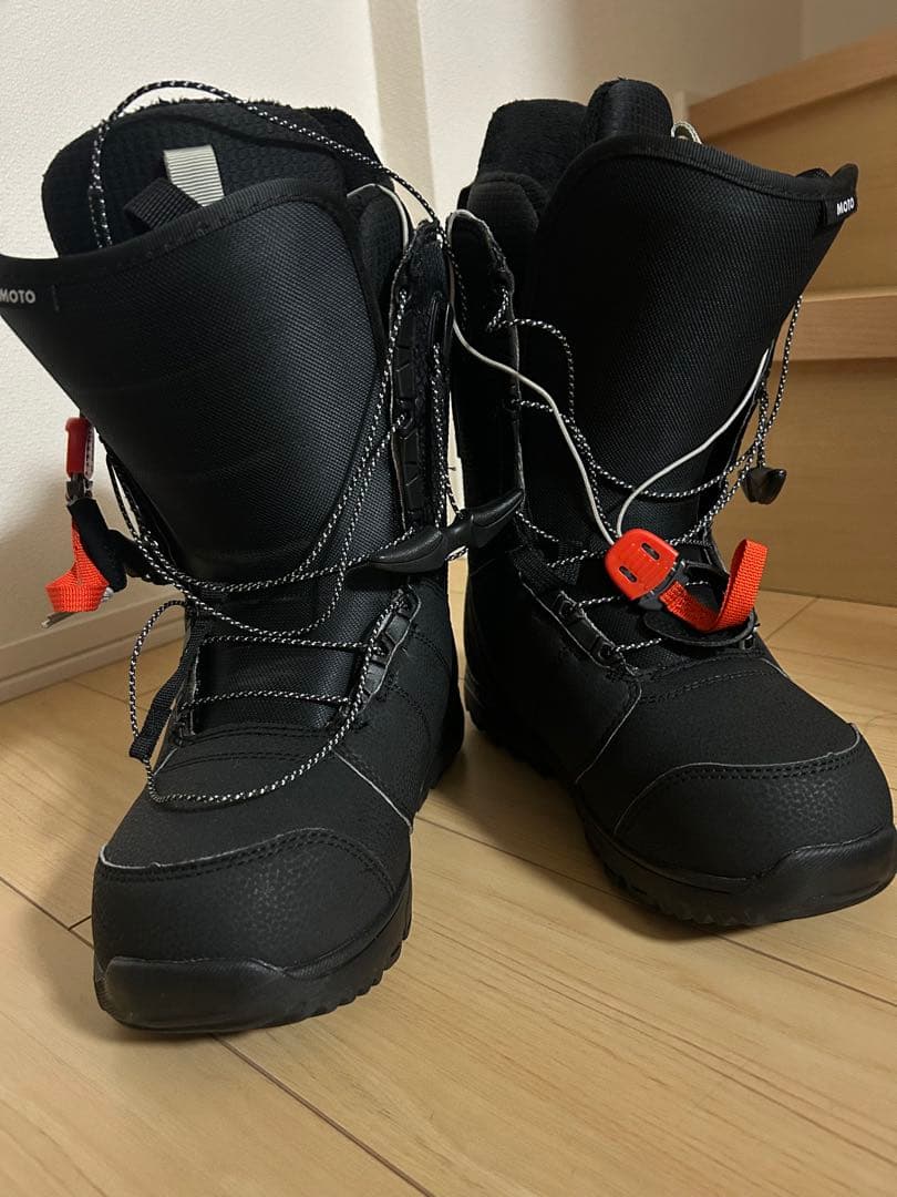 美品　SALOMONホワイトスノーボード セット