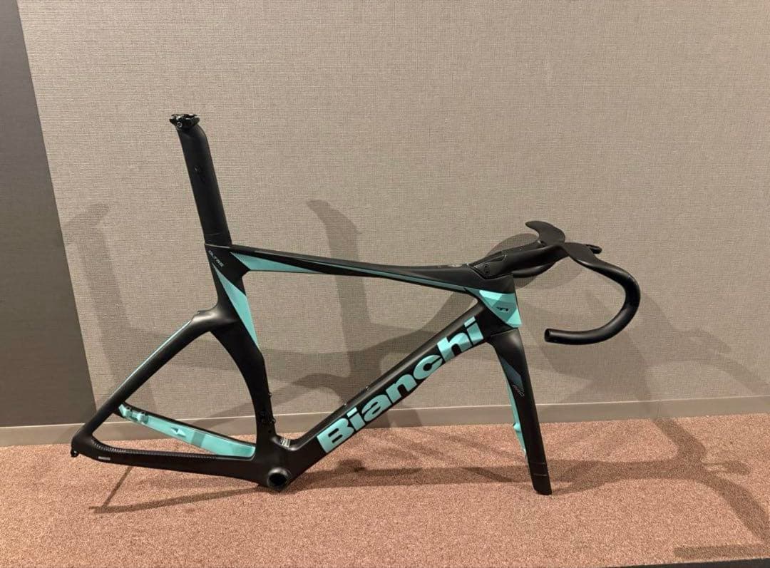 Bianchi Oltre Pro 2024ロードバイク フレームセット