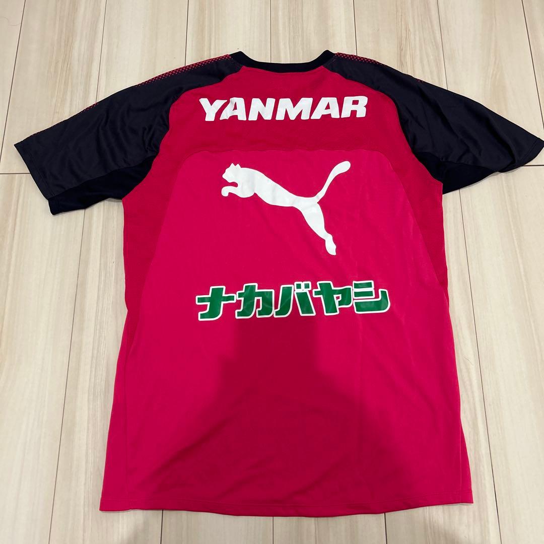 セレッソ大阪トレーニングシャツ　プーマ　 サイズXL