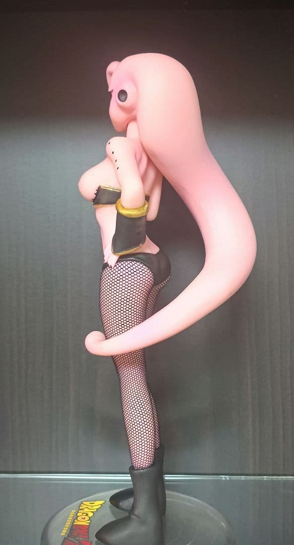 魔人ブウ　女体化　フィギュア