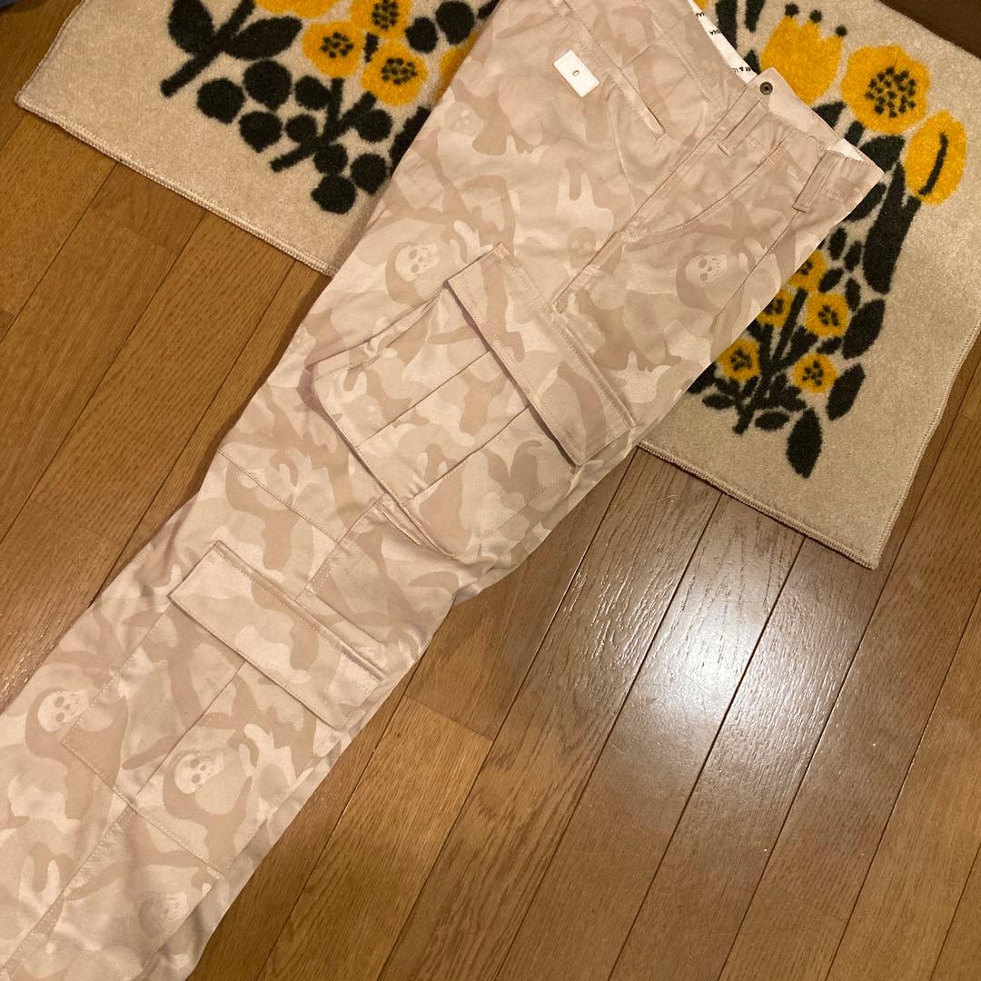 マークアンドロナ　カーゴパンツ　ゴルフウェア　迷彩　スカル柄　ベージュ