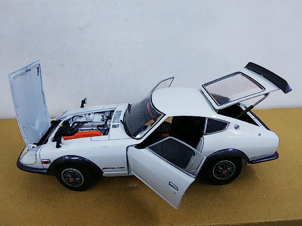 エブロ 1/24 日産フェアレディ 240Z-G モデルミニカー
