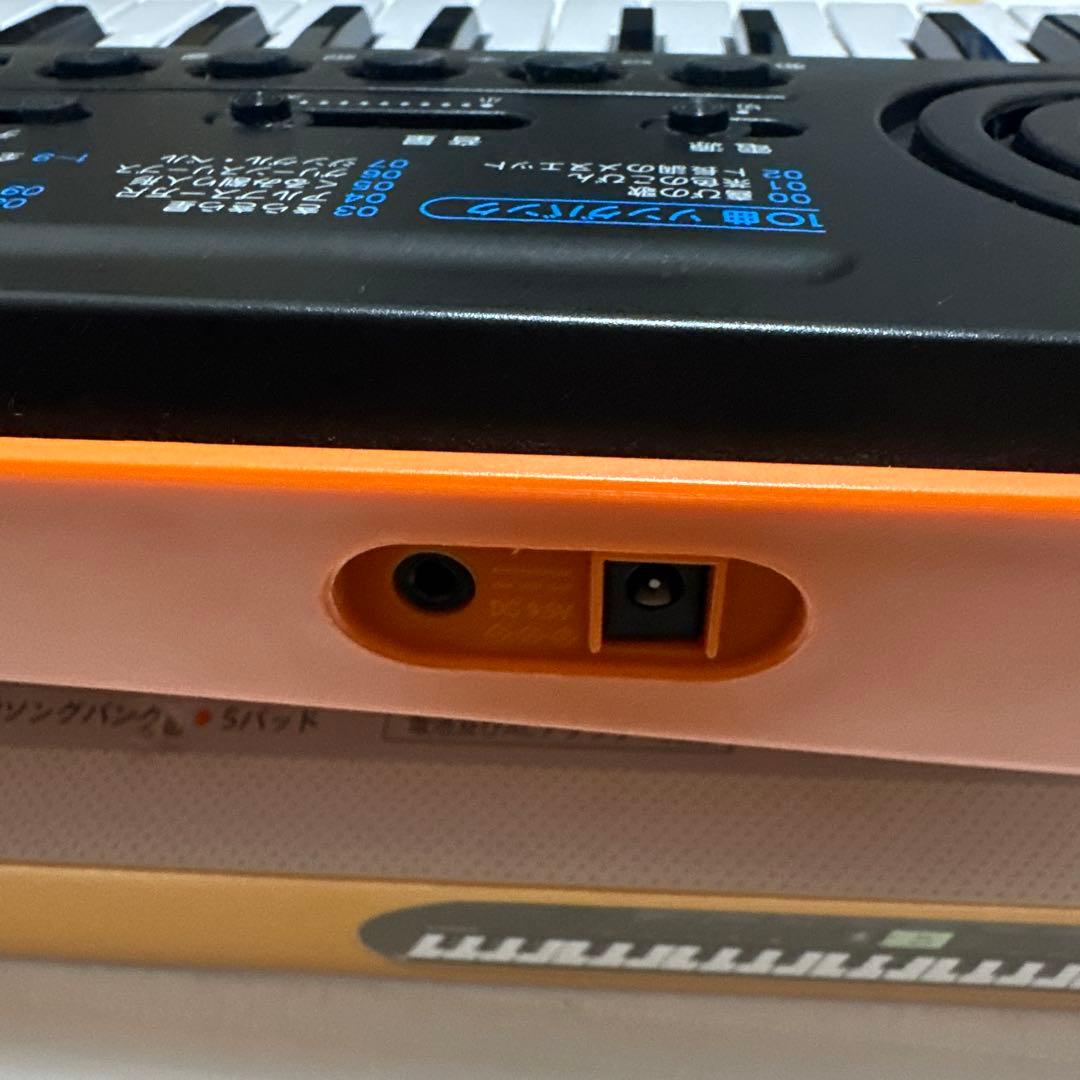 【ほぼ新品】CASIO SA-76 キーボード 純正ACアダプタ付き