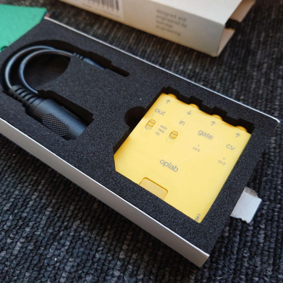 OP-Z teenage engineering ケースとoplab付き