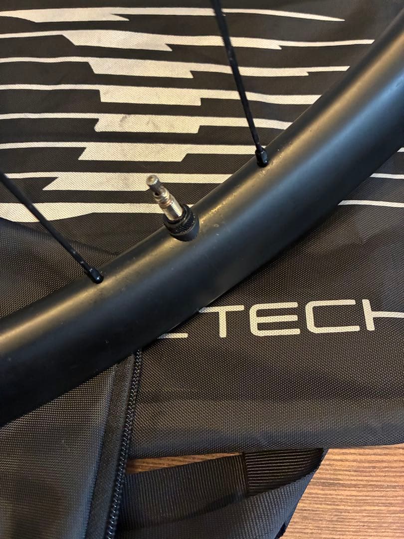 DURA ACE WH-R9270 C36 TL カーボンホイール　チューブレス