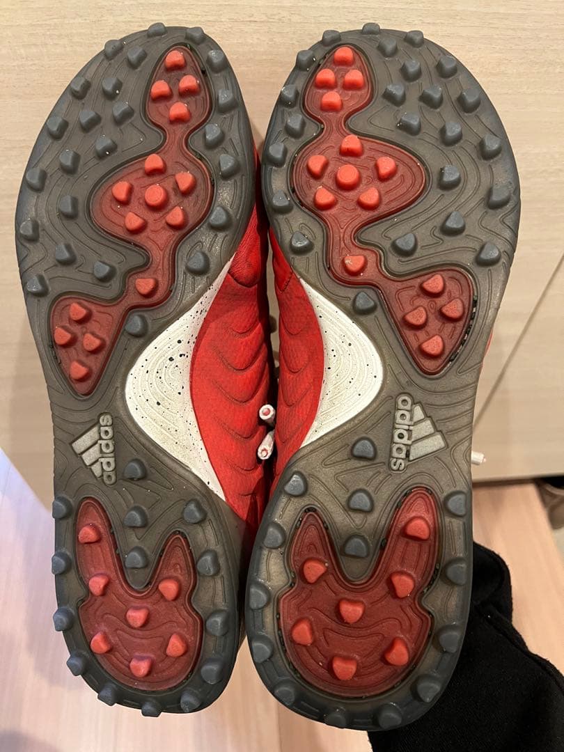 adidas  コパ　トレシュー赤×白