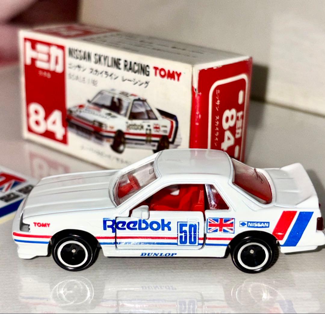 トミカ 赤箱84 NISSAN SKYLINE RACING Reebok