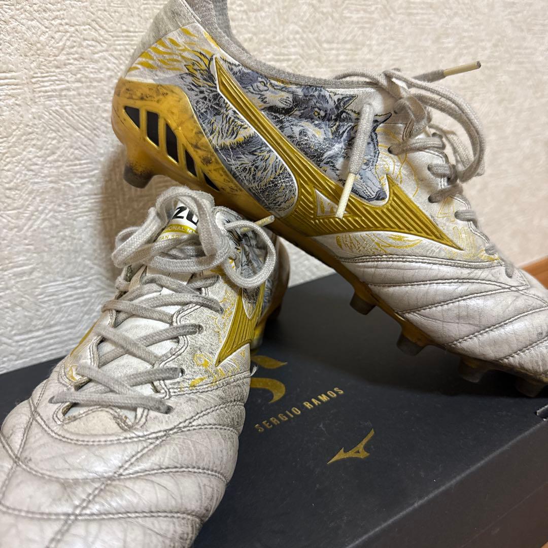 Mizuno Morelia Neo IIIセルヒオ・ラモスモデル