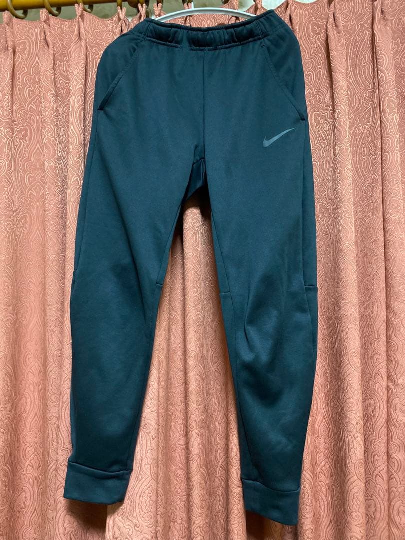 NIKE ナイキ　サーマ　ジャージ　セットアップ　ランニング　トレーニング