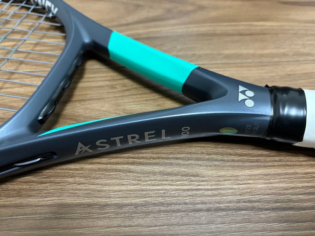 ヨネックス　アストレル100 グリップ2 程度良好　中古品　ASTREL