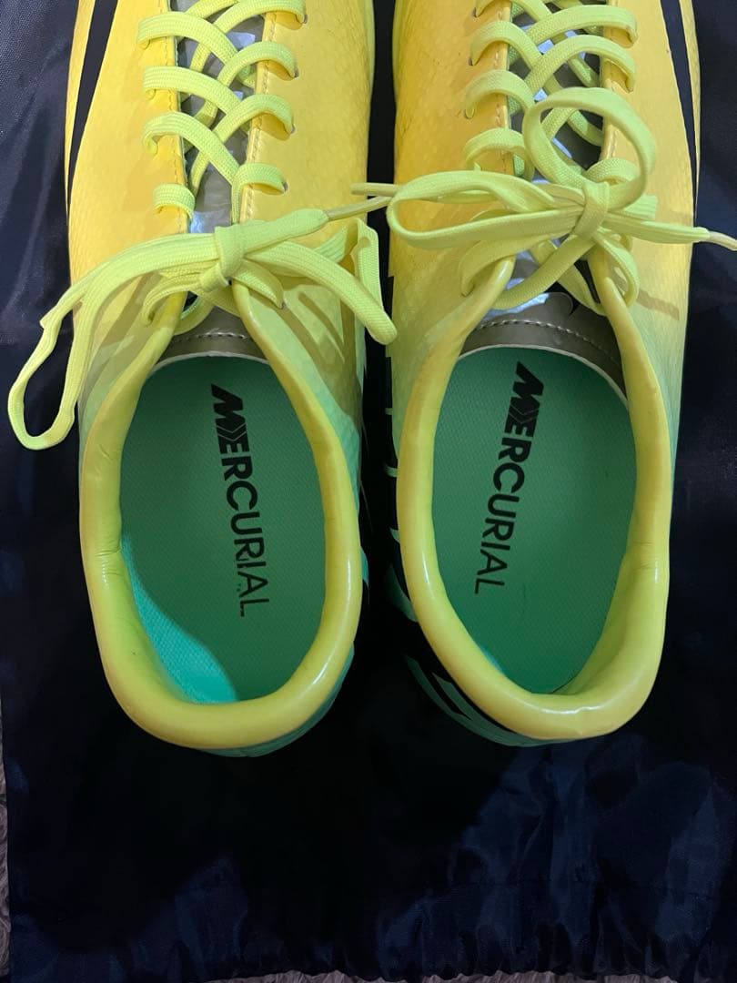 Nike Mercurial サッカートレーニングシューズ