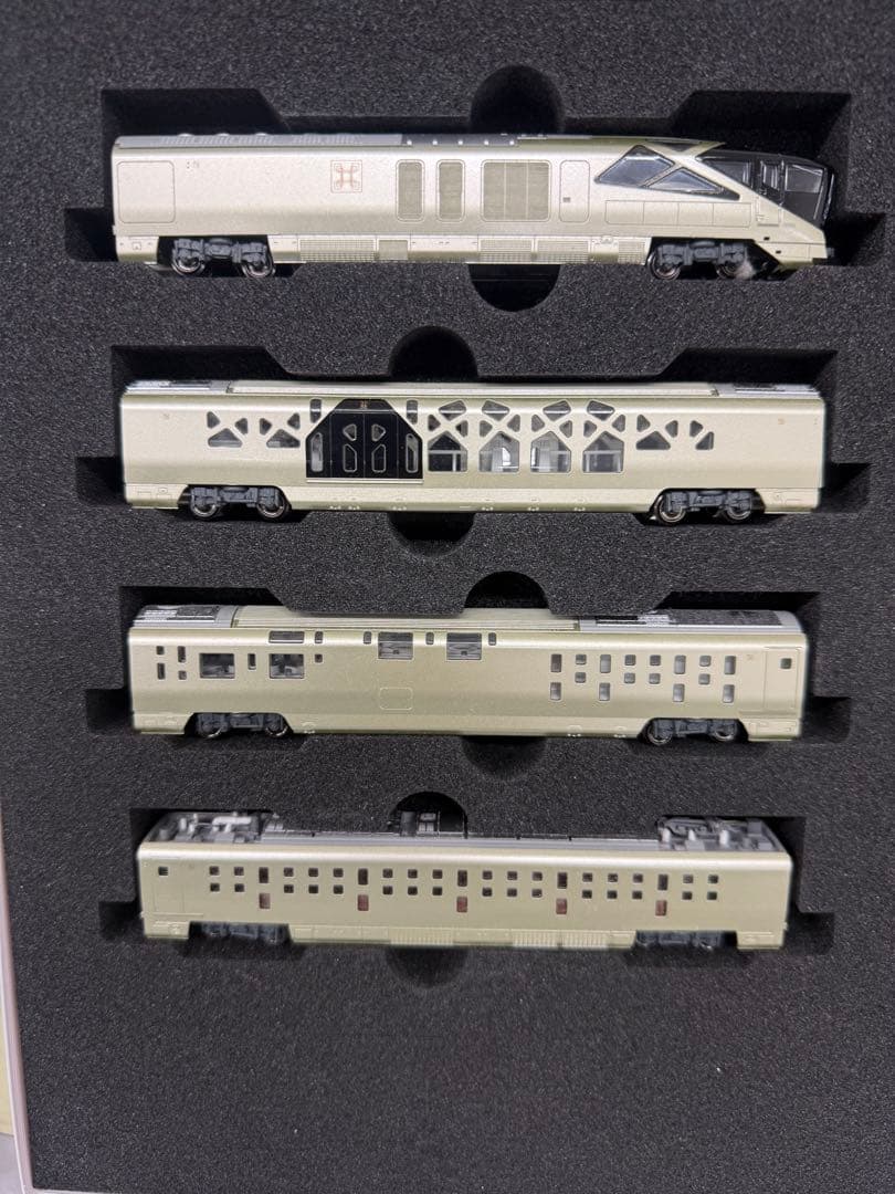 KATO E001系 四季島　4両基本+6両増設セット