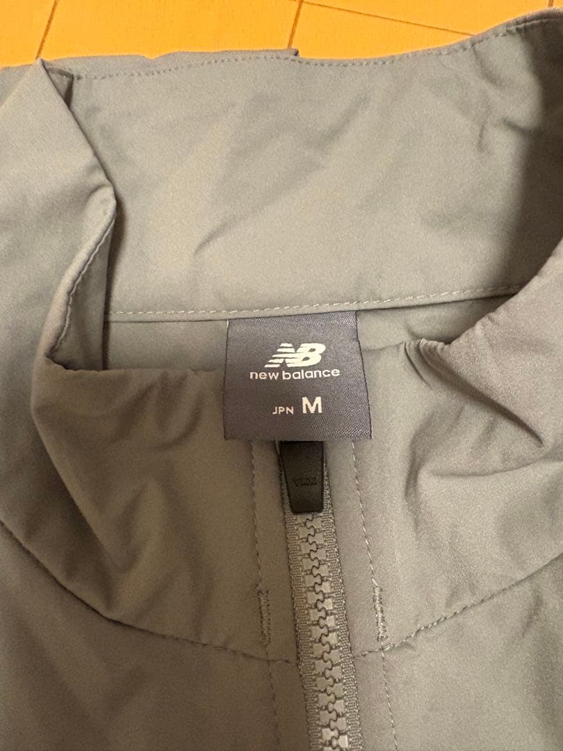 New Balance 上下セット Mサイズ　ウインドブレーカー グレー