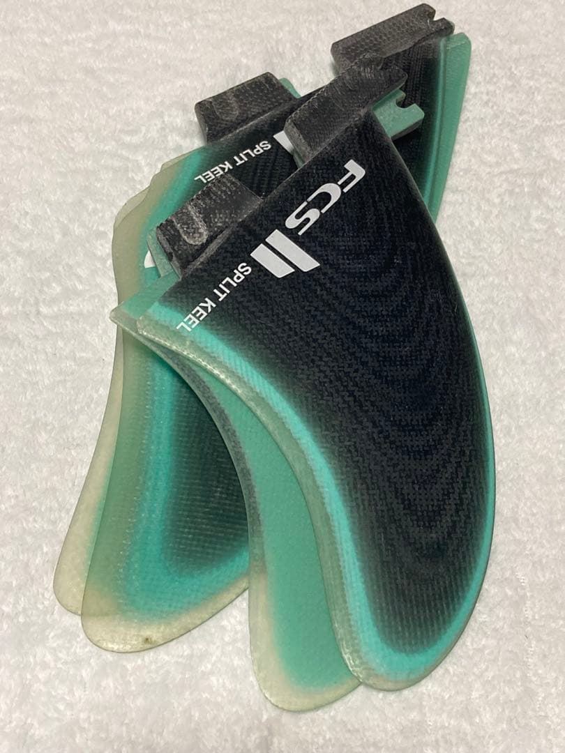 FCS2 メイヘム　SPLIT KEEL フィン　QUAD