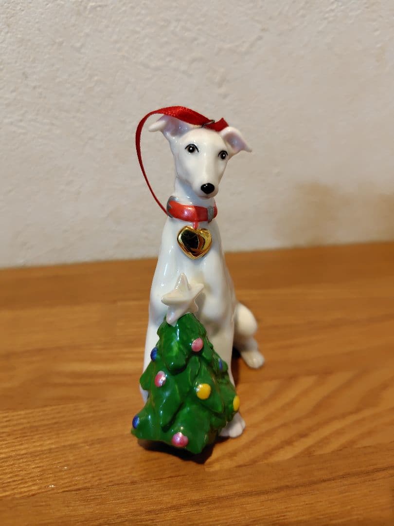 グレイハウンド　クリスマスオーナメント　　置物　グレーハウンド　陶器