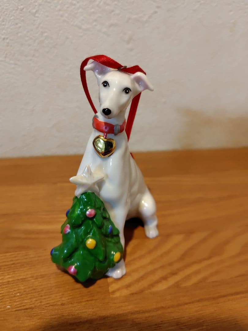 グレイハウンド　クリスマスオーナメント　　置物　グレーハウンド　陶器
