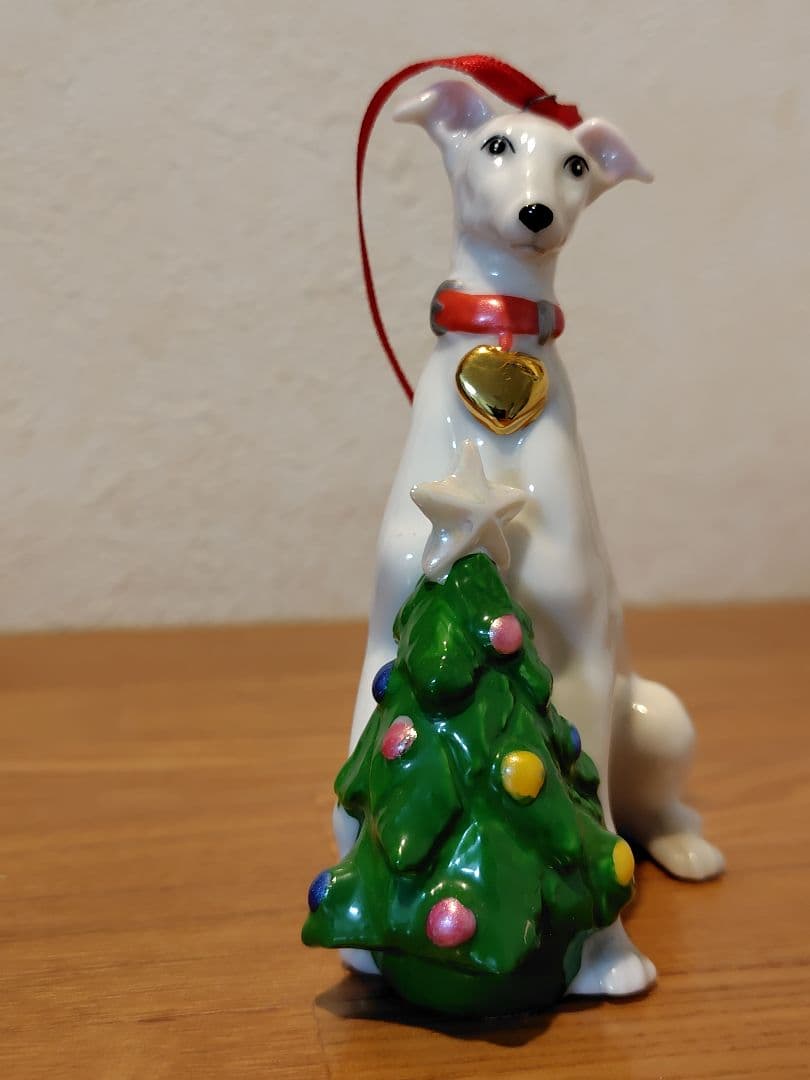 グレイハウンド　クリスマスオーナメント　　置物　グレーハウンド　陶器