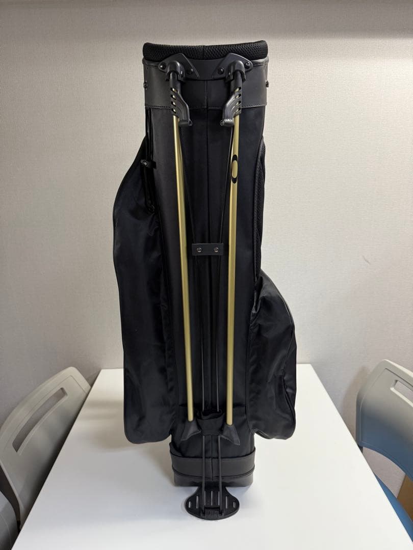 Oakley キャディーバック　スタンド付き　難あり品