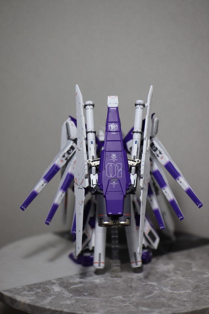 完成品　MG 1/100 Hi-νガンダム　HWS