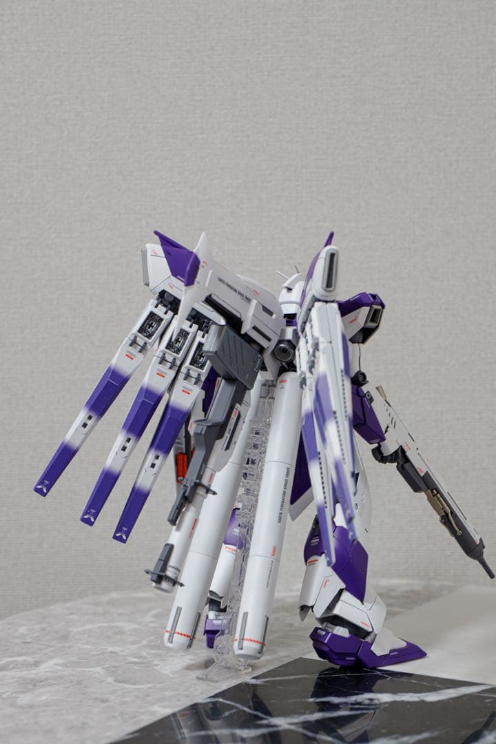 完成品　MG 1/100 Hi-νガンダム　HWS
