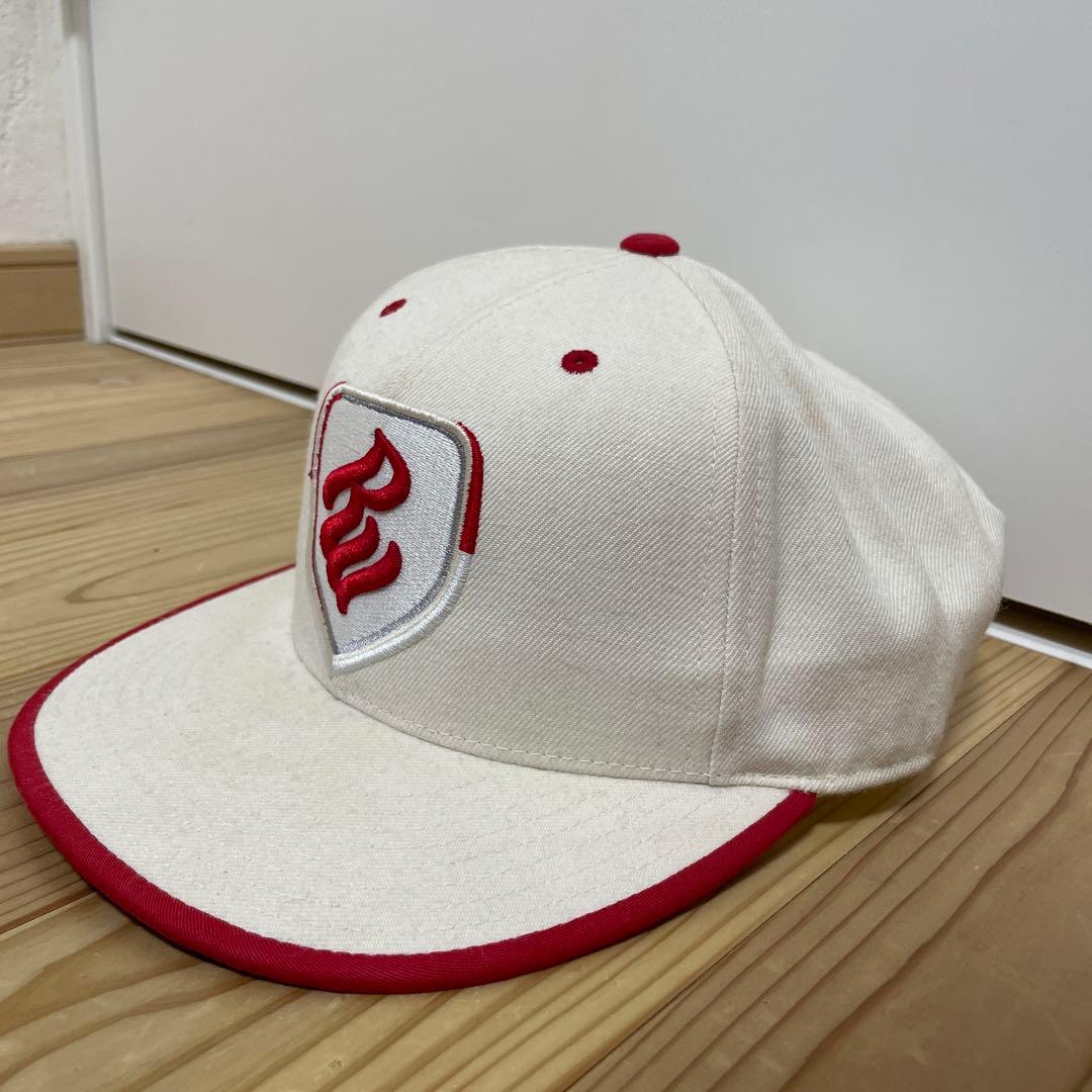 ROCAWEAR RWロゴキャップ