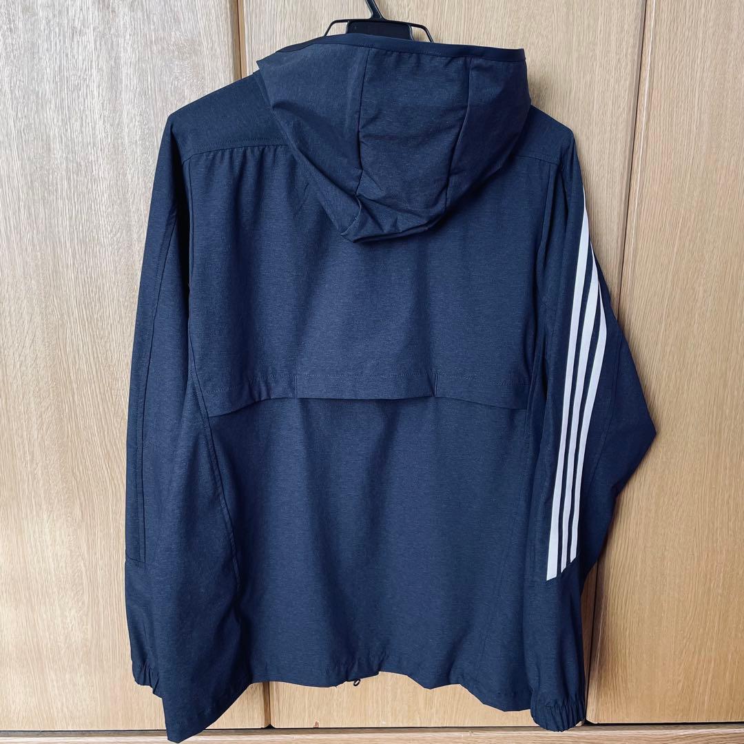 adidas フード付き ナイロンパーカー
