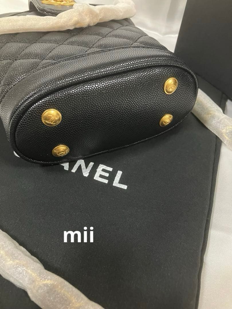 チャーム付き　ショルダーバッグ　ノベルティ