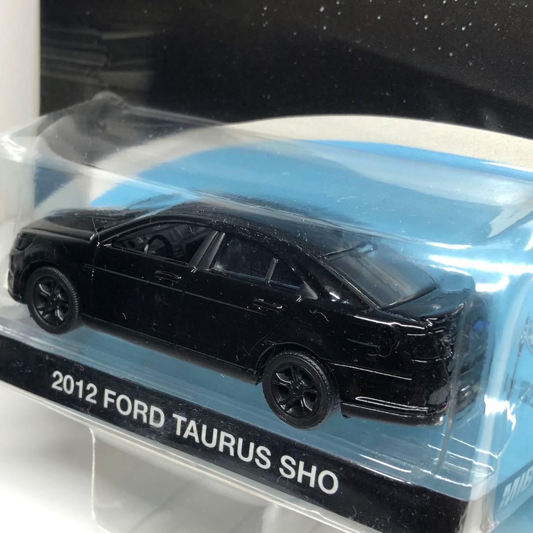 グリーンライト2012 FORD TAURUS SHO MIB3