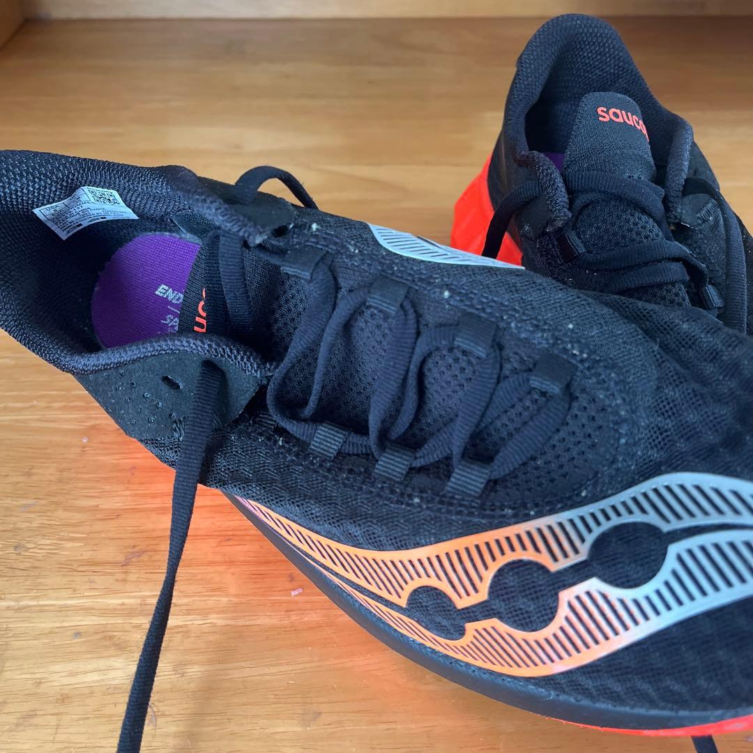 Saucony Endorphin プロ4ランニングシューズ