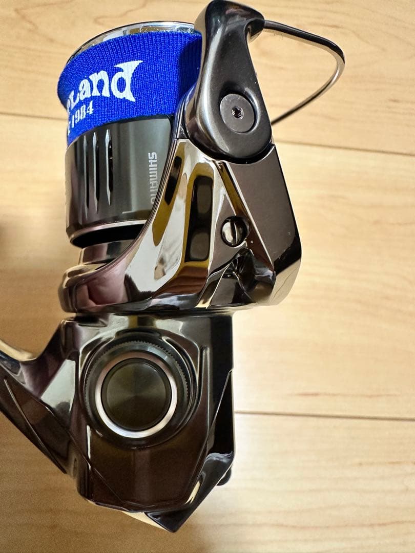 【美品】SHIMANO 22ステラ C2000SHG ウォーターランドケース付