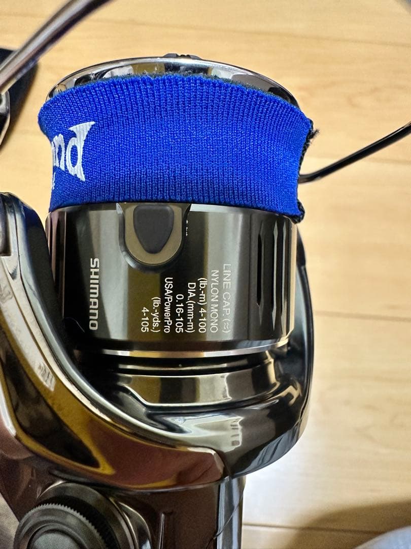 【美品】SHIMANO 22ステラ C2000SHG ウォーターランドケース付