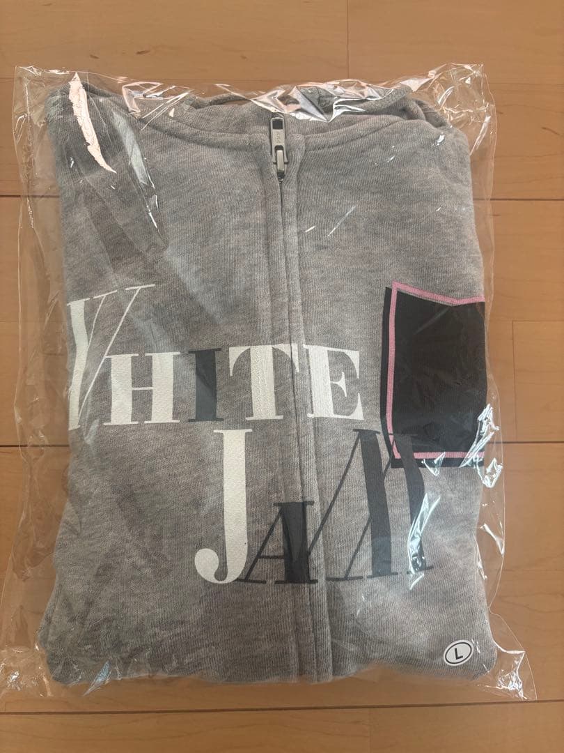 【！週末限定価格！】WHITEJAM 2026TOUR パーカー
