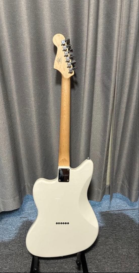 Squier by Fender Jazzmaster HH 白黒