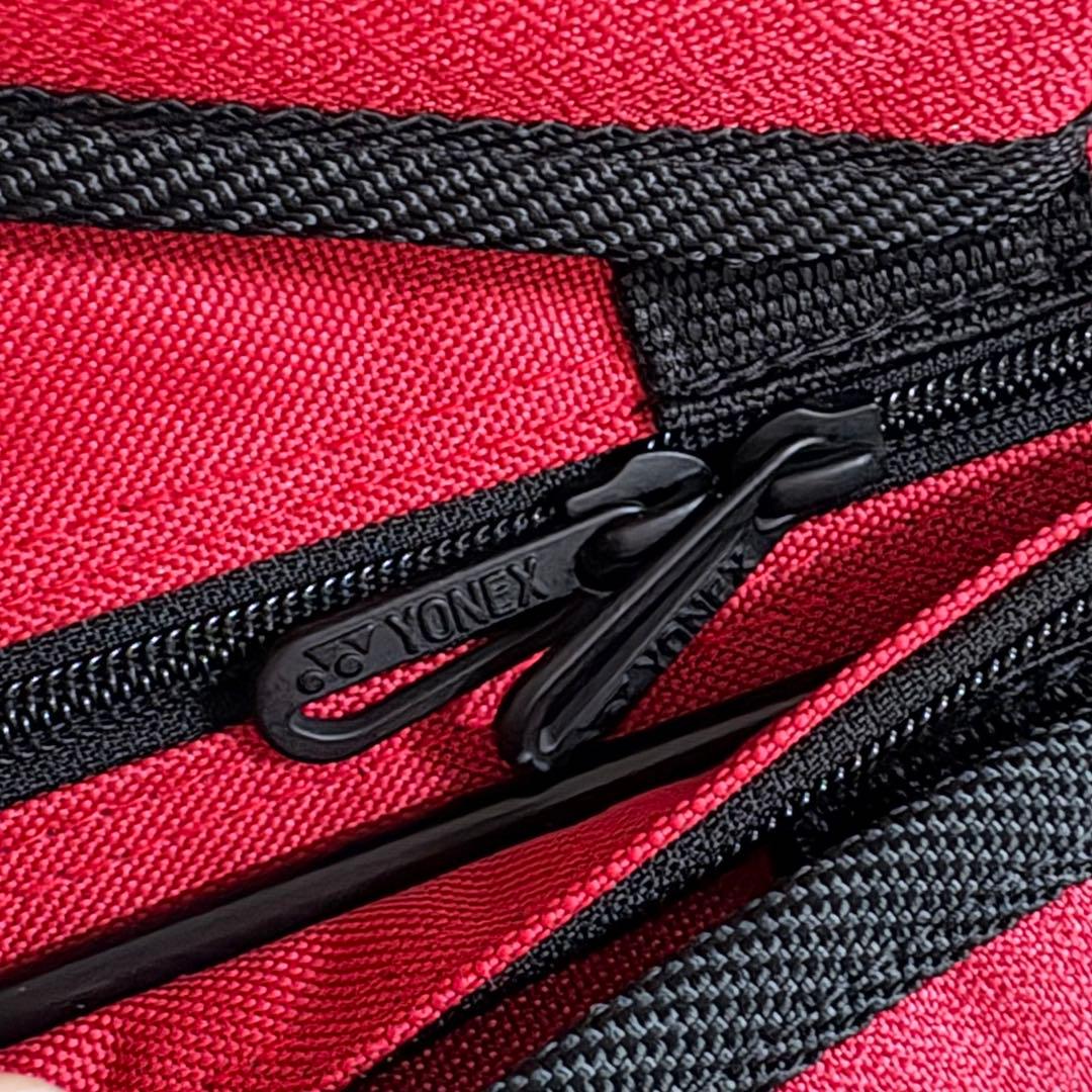 【新品タグ付き】YONEX ヨネックスラケットバッグ6 レッドBAG2532R