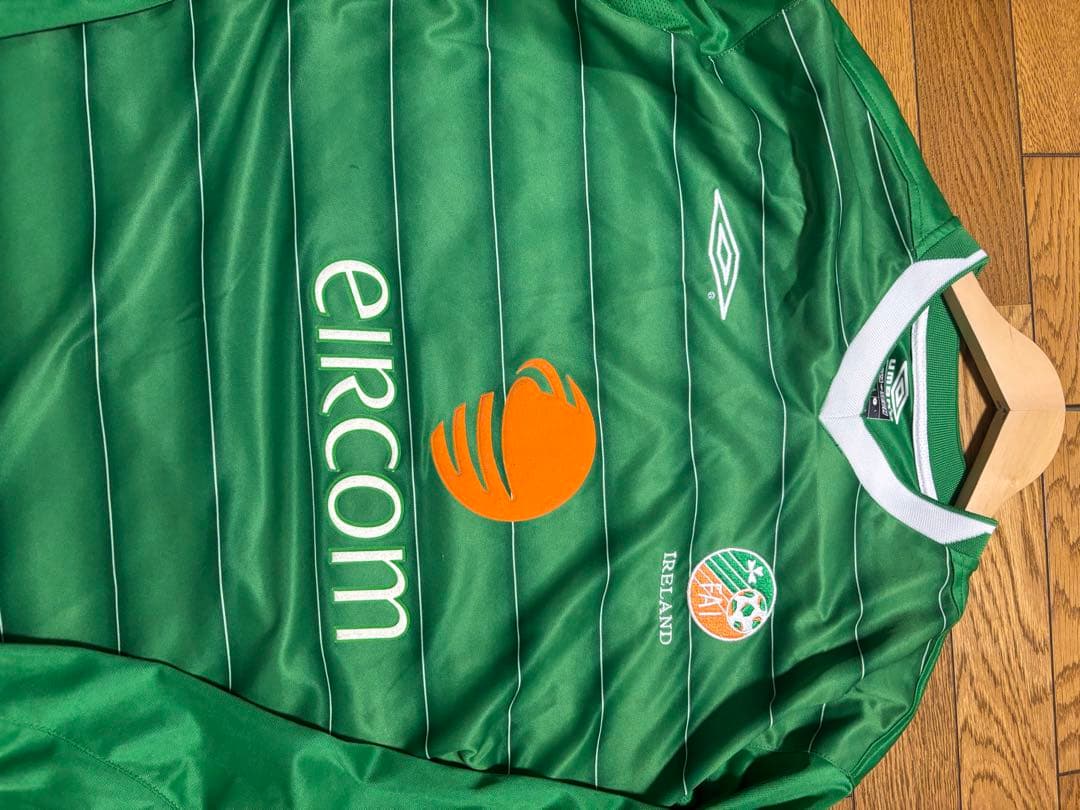 アイルランド代表 サッカーシャツ Umbro 緑　ユニフォーム　長袖