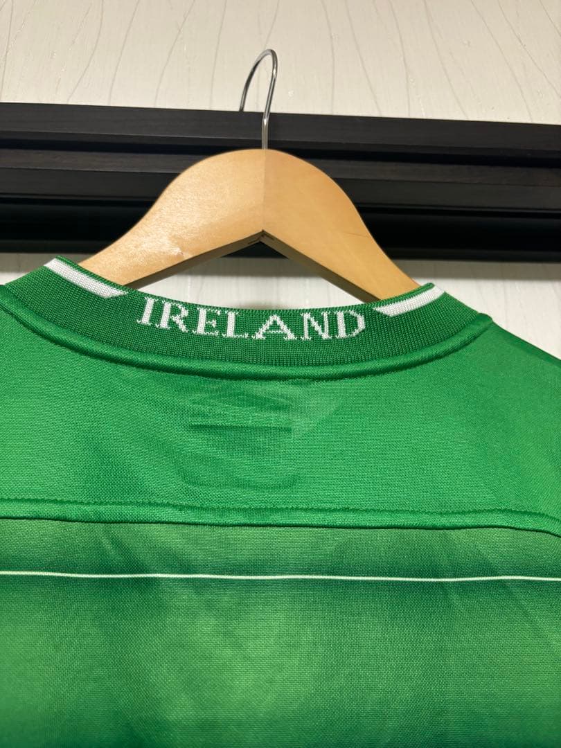 アイルランド代表 サッカーシャツ Umbro 緑　ユニフォーム　長袖