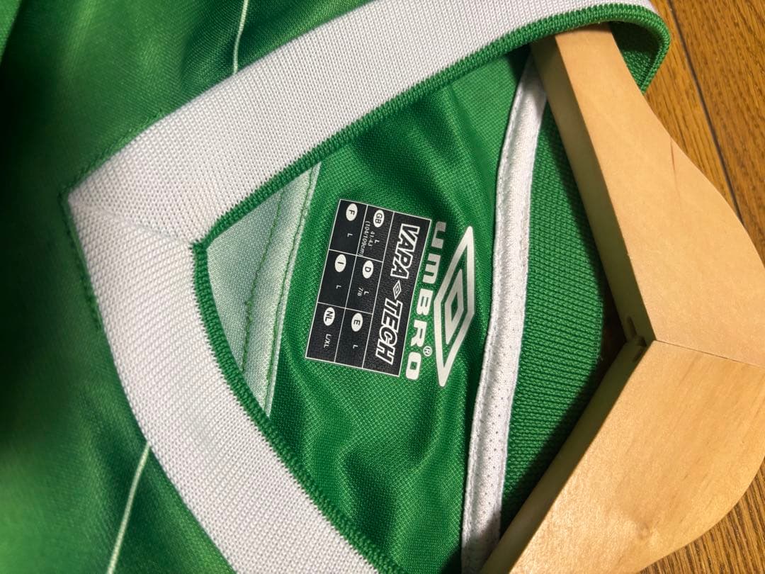 アイルランド代表 サッカーシャツ Umbro 緑　ユニフォーム　長袖