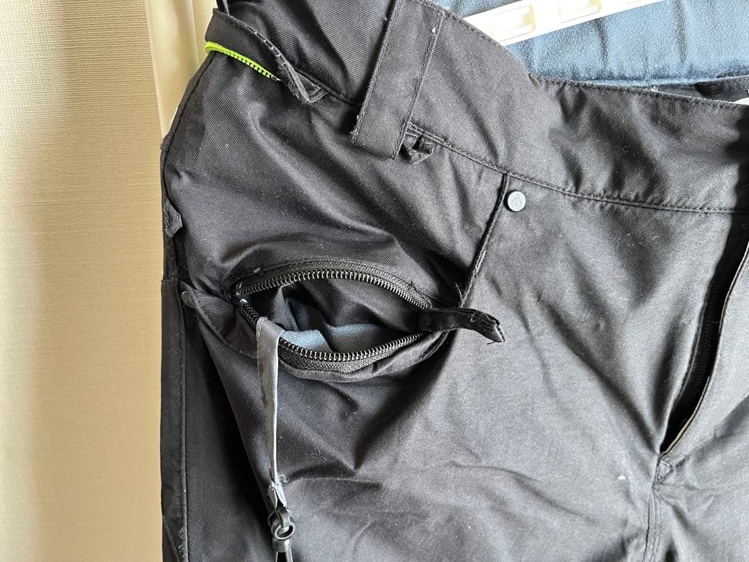 VOLCOM ボルコム　スノボ　ボトムス　ズボン　メンズ XL 黒